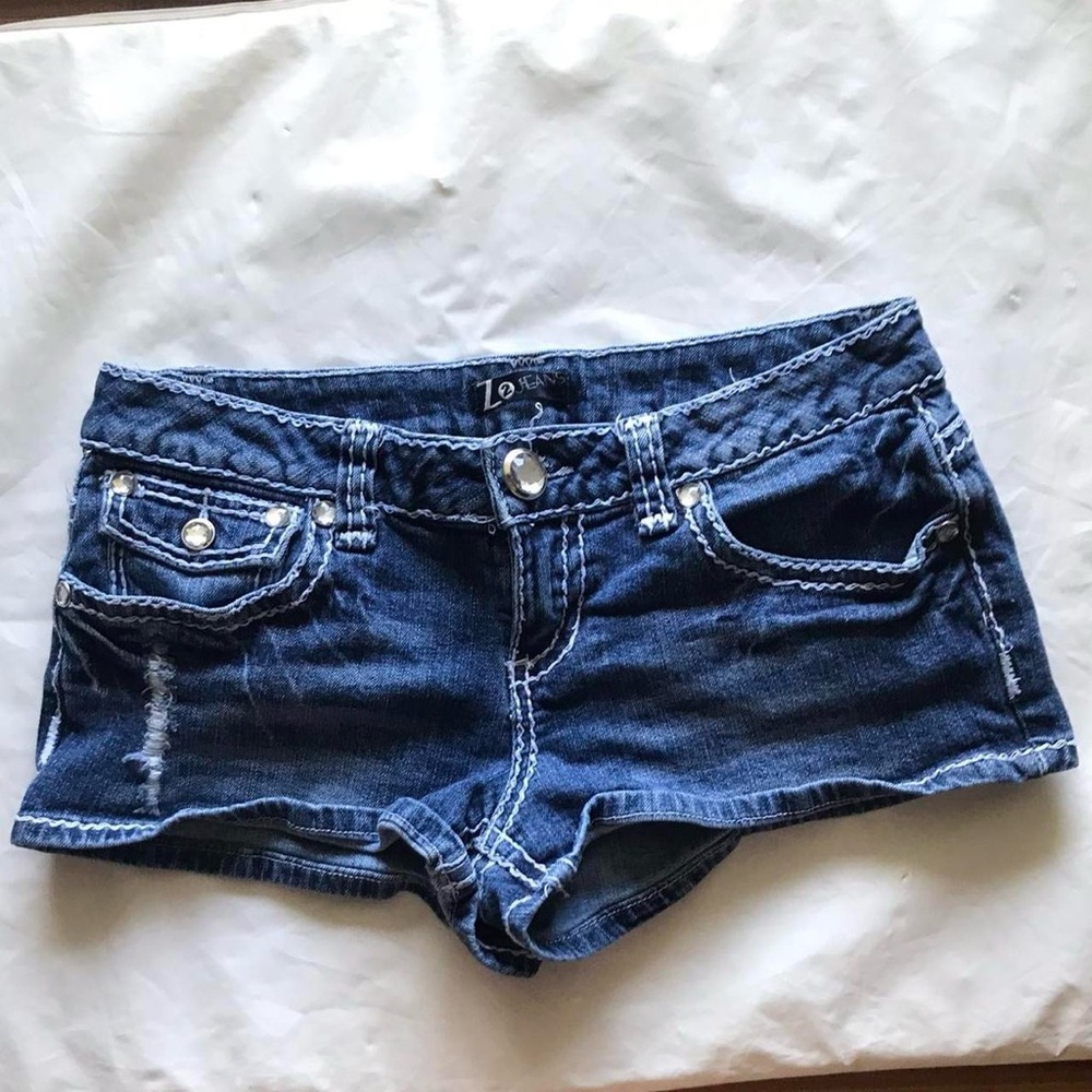 Low Rise Dark Blue Jean Shorts with White Stitching and Rhinestone Buttons - Picture 4 of 5